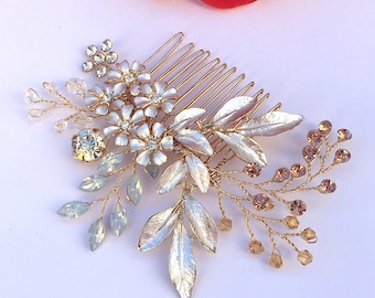 Vintage Floral Hair comb Crystal hairpiece Sparkly Hair accessories bridesmaid hair comb gold hair comb flower hair comb floral hair piece