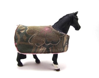 Toy horse blanket