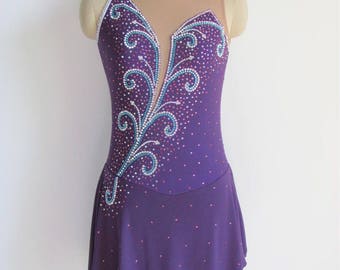 Skate Dress721  Size 6-8 main image 1