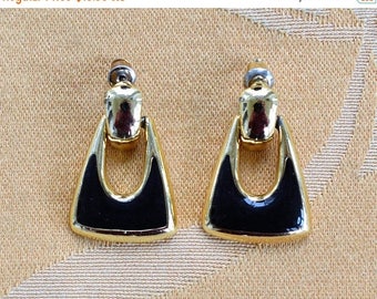 ON SALE Pretty Vintage Black Enamel Doorknocker Pierced Earrings, Gold tone (A6)