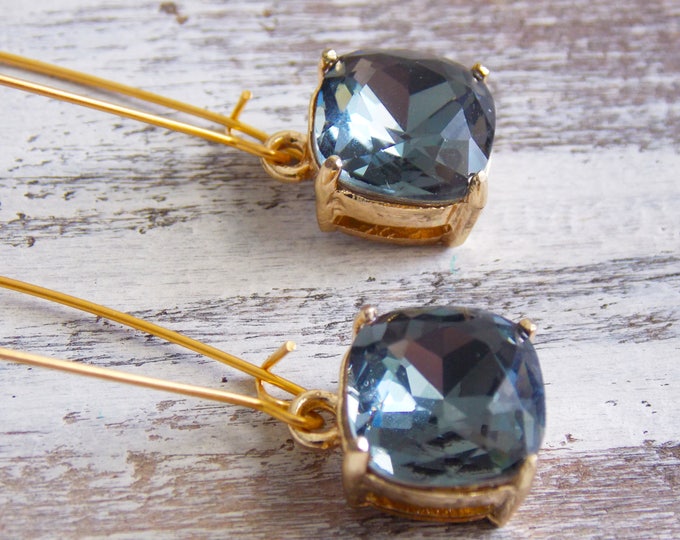 Gold Smokey Gray Earrings, Wedding Jewelry, Bridesmaid Gift, Silver Gray Glass Earrings, Gold Jewelry, Anniversary Gift for Her