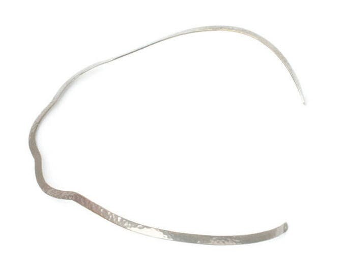Curved Hammered Silver Plate Collar Necklace Torque Torc Modernist Vintage