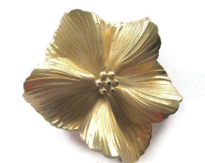 Ruffled Petal Floral Brooch Gold Tone Signed Giovanni Vintage