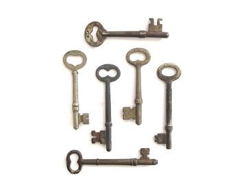 6 Vintage skeleton keys Old skeleton keys Vintage keys Key collection Bridal key Skelton key Old key Group Gifts for her Antique keys bit #6