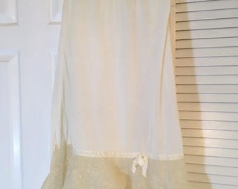 Vintage Nylon Slip Size Large
