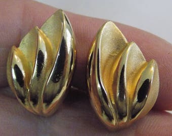 Vintage earrings, signed "Vendome" golden leaves clip-on earrings, retro jewelry