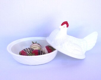 Vintage MILKGLASS CHICKEN JAR