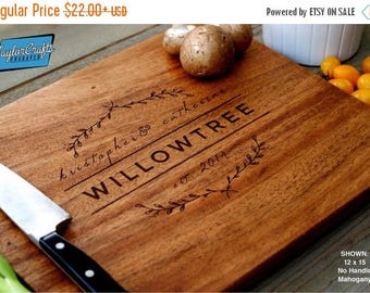 ON SALE Personalized Cutting Board, Engraved Cutting Board, Personalized Wedding Gift, Housewarming Gift, Anniversary Gift