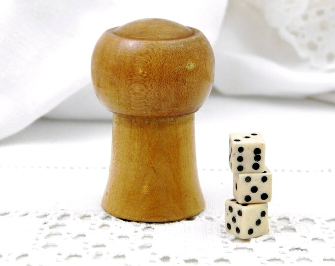 Antique French Champagne Wooden Cork Die Shaker with 3 Bone Dice Inscribed "Bar de L'Epoque" on the Base, Barware Collectable, Cork Box