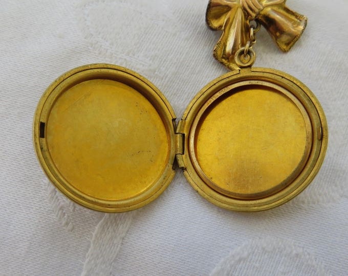 Gold Filled Military Locket, WW ll US Army Locket, Vintage Sweetheart Locket. Military Jewelry