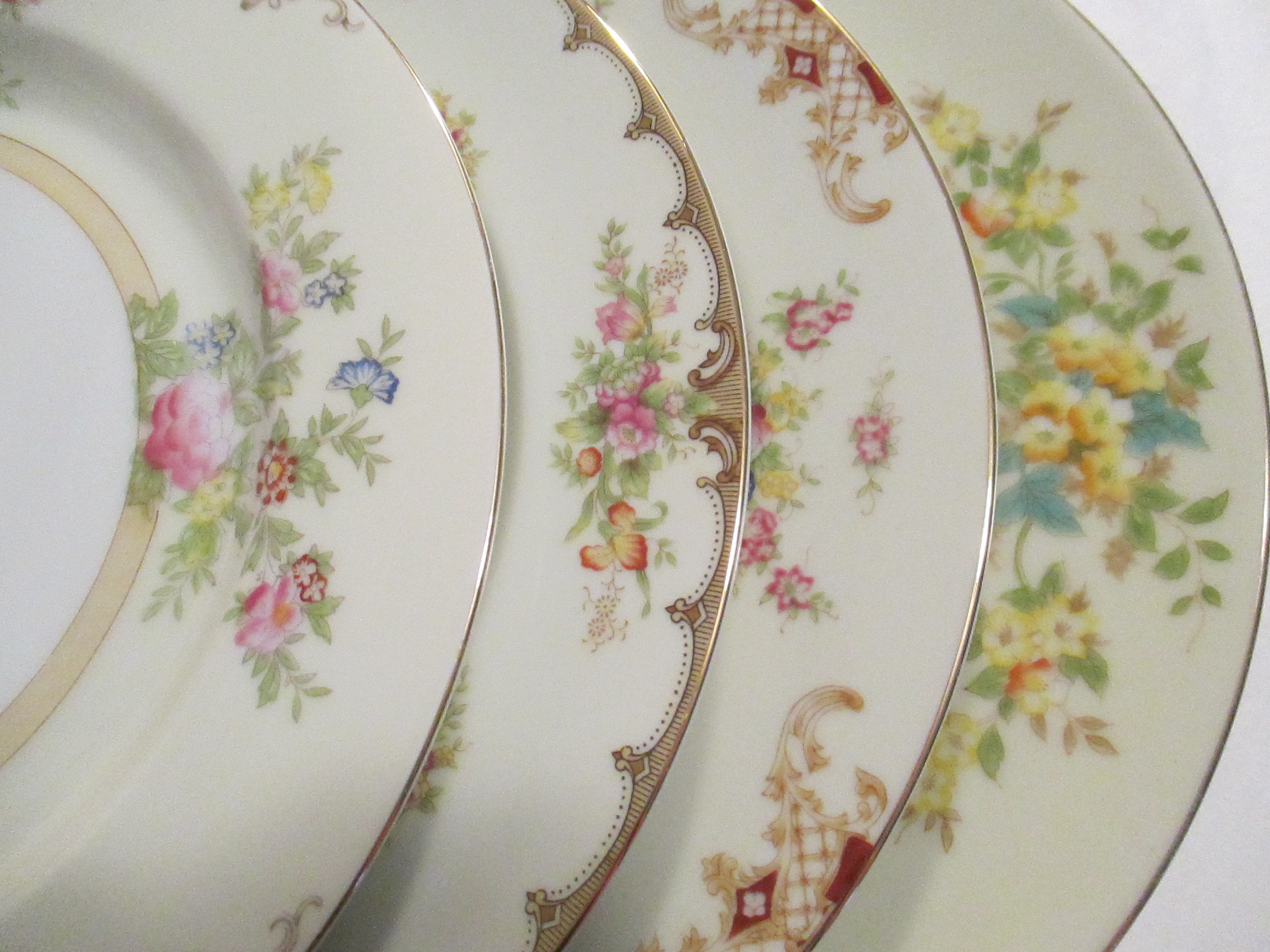 Vintage Mismatched China Dinner Plates for WeddingBridal