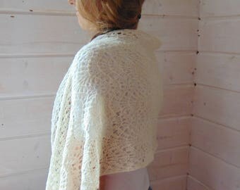 shawl shoulders lace Knitted Shawl Shoulder Wrap White Lace Wedding Scarf Wedding Shawl White knitted shawl hands White bridal wrap natural
