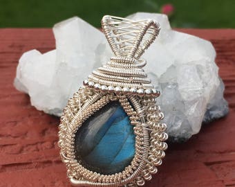 Flashy blue labradorite wire wrapped pendant, labradorite wire wrap, heady labradorite wire wrap, labradorite pendant
