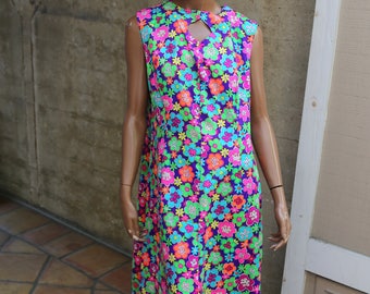 WHEREable Art Saints 1967 Retro Dress main image 1