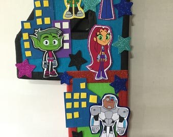 teen titans go pinata. teen titans go birthday party. super heroe piñata. teen titans go party decoration. robin teen tittans go.
