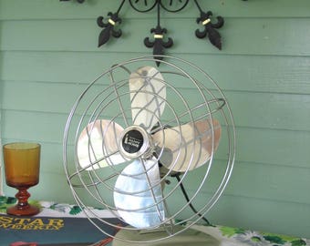 Early 1960s Retro Oscillating Table Fan Avocado Green