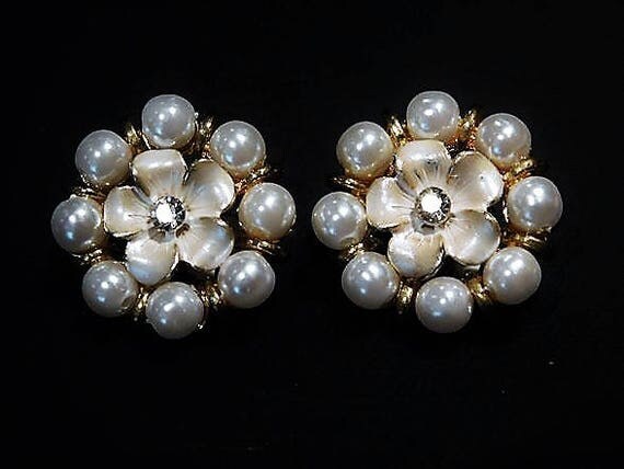 Mid Century Clip On Earrings Rhinestone Faux Pearl Enamel Flower Floral Button Style Earrings Vintage Wedding Bride Bridal Fashion Jewelry
