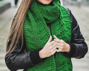 Green scarf Long scarf Winter scarf Wool scarf Greenery wool scarf Knit scarf Hand knit scarf Oversized scarf Holiday gift Christmas gift