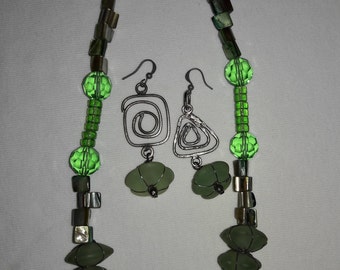 Mint Green and Iridescent Glass Silver Plated Vintage Necklace and Pierced Earrings