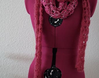 Scarf and loop scarf