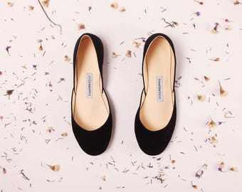 The Nubuck Ballet Flats in Black | Black Nubuck Leather Women's Shoes | Minimalist Shoes in Black Nubuck