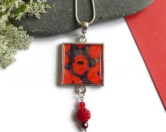 Tulip Necklace, Red Tulips, Red Flowers, Spring Necklace, Floral Necklace, Red Flower Jewelry, Handmade Necklace, Tulip Art, Spring Tulips