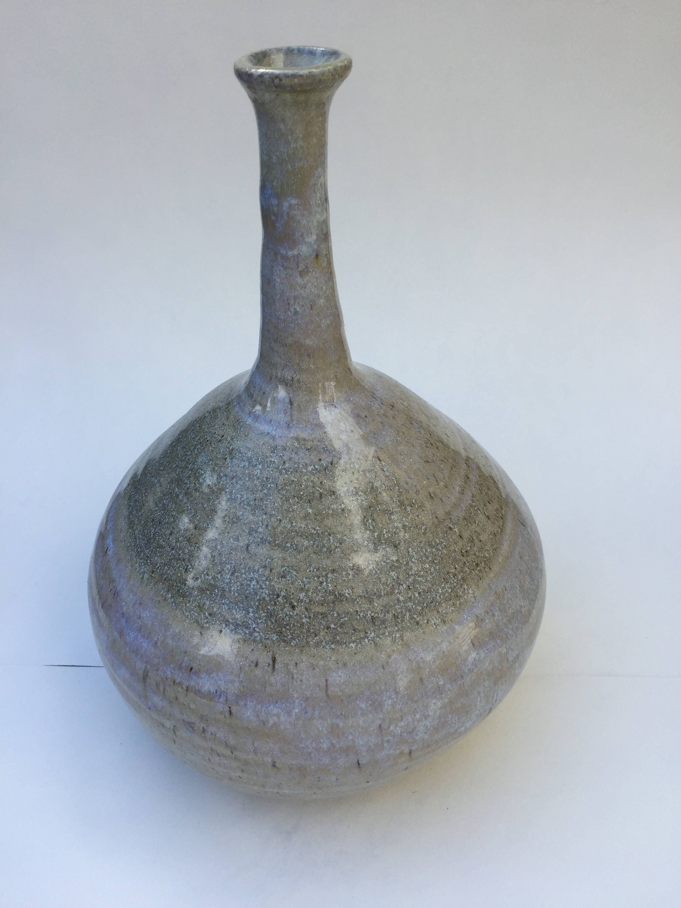 Ceramic thin neck vase