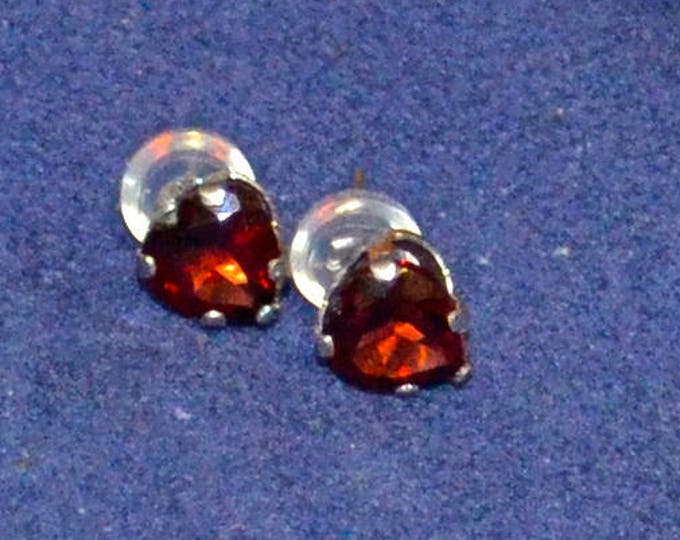 Red Garnet Stud Earrings, 6mm Heart, Natural, Set in 10k White Gold E1082
