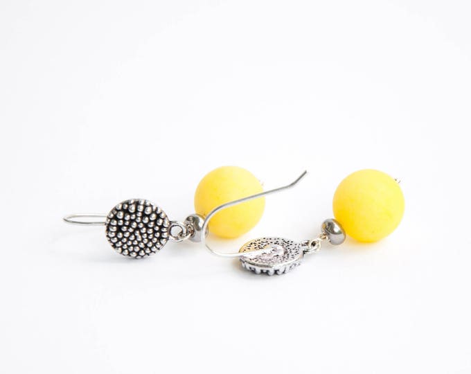 Yellow stone earrings, Yellow agate earrings, Agate bead earrings, Yellow bead earrings, Yellow earrings