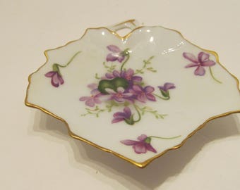 VINTAGE ROSSETTI Spring Violets - Leaf Shaped Dish