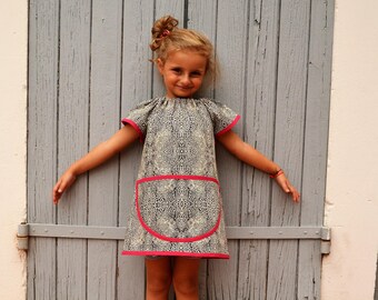 Girls 2-4 Years Kindergarden Art Smock Animal Print Black White Painting Apron Pink Finishing Tablier Maternelle Ecole Ecolier Noir Blanc