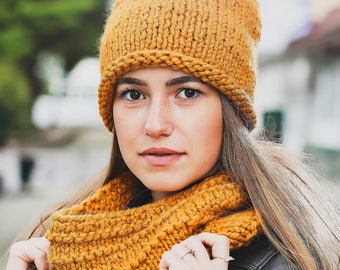 Yellow hat Winter scarf Winter hat Cowl scarf Neck warmer Winter wool hat Winter wool beanie Infinity scarf Women cowl Amber knit cowl