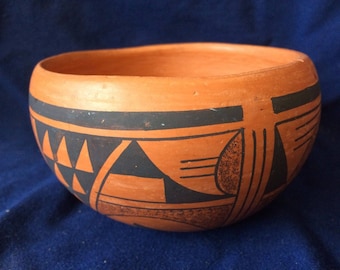 Hopi Pottery : Beautiful Vintage Hopi Pottery Bowl By Laura