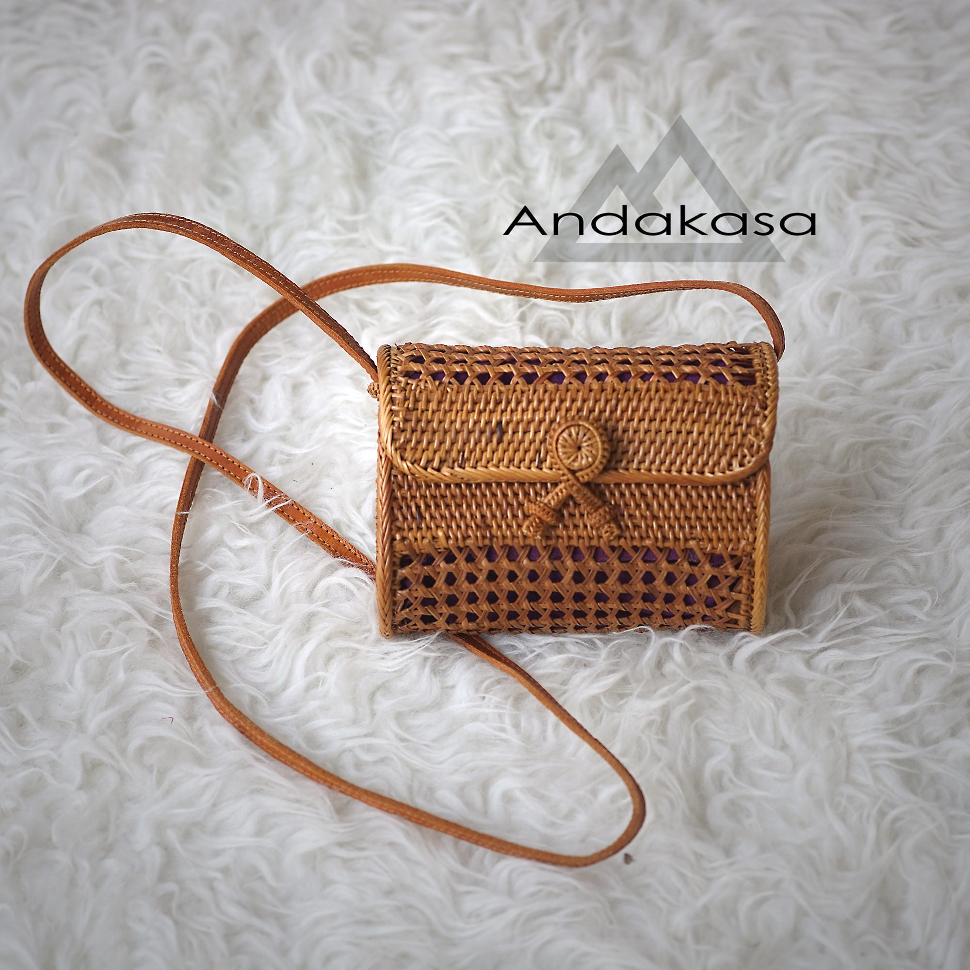 mini-ata-rattan-shoulder-bag-beautiful-rattan-woven-bag