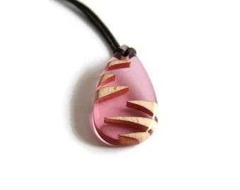 Necklace jewelry designer pendant / necklace in wood and resin violet / pink costume jewelry