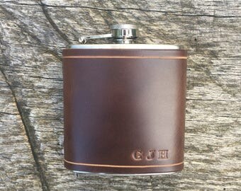 Old aged leather hip flask/ Horween chromexcel leather flask/ rustic personalized flask/ groomsmen gift/ Fathers Day Gift