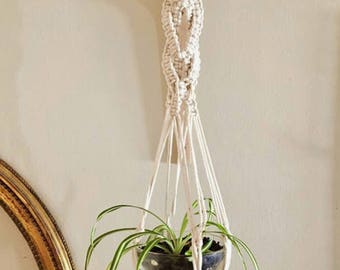 Macrame hanger