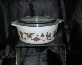 Vintage PYREX Early American 1 1/2 Pint Casserole # 472 with Lid # 11-470-C