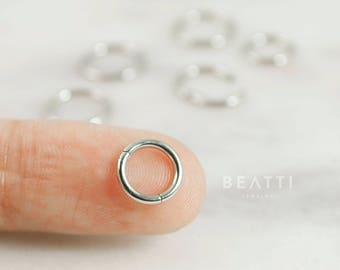 Cartilage Hoop/Clicker Hoop/Tiny hoop earrings/Tragus earring/Small Hoop/Tragus Hoop/Seamless Hoop/Infinite Hoop Piercing/second hole hoop