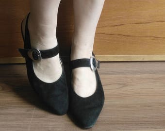 Mary Jane Shoes / Mary Janes / Mary Jane Heels / Comfy Heels / Low Heels / Suede Shoes / Leather Shoes / 90s Grunge / Vegan Leather