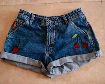 Cherry Shorts MEDIUM