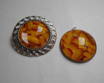 set 2 pieces yellow pendant and brooch