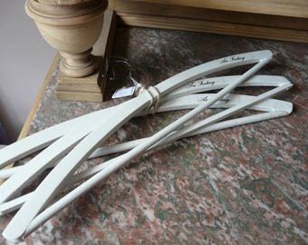 Cintre en bois relooker