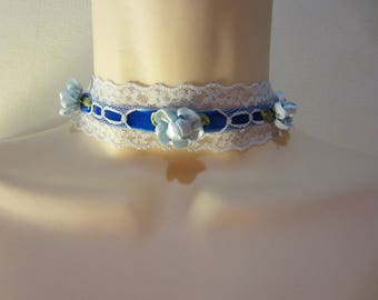 The blue Choker necklace