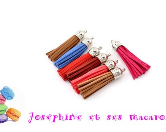 Burgundy tassel pendant 6x1.2cm