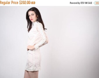 FLASH SALE - 60s Mod Lace Wedding Dress - 60s Short Wedding Dress - The Something Blue Dress - 5046