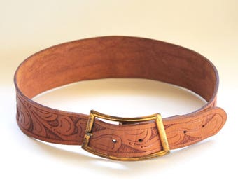 Vintage 1950s Small Womens Brown Tooled Leather Belt with Filigree/Leaves Design and "Lorain" on Back- Western Style