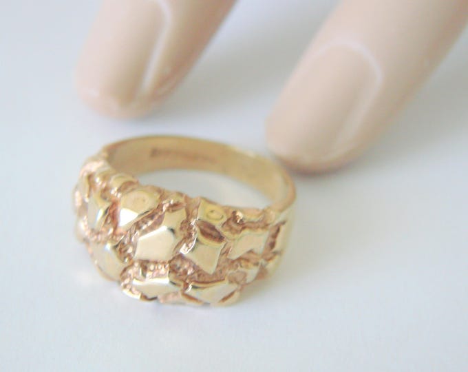 Vintage 18KT HGE Gold Electroplate Nugget Ring / Size 6 1/2 / Jewelry / Jewellery / CIJ Sale 20% Coupon Code (CIJSALE2)