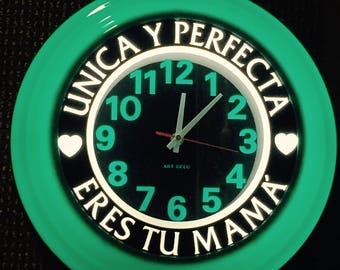 Mother's Days with SPANISH MESSAGE Wall clock 14"D