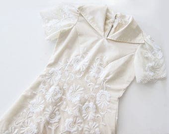 White 60s Dress / White Embroidered Dress / 60s Wedding Dress / Vintage Wedding Dress / A Line Dress / Reception Dress